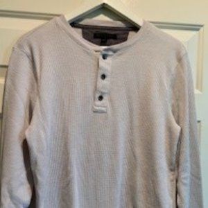 Banana Republic Men's M creme henley shirt